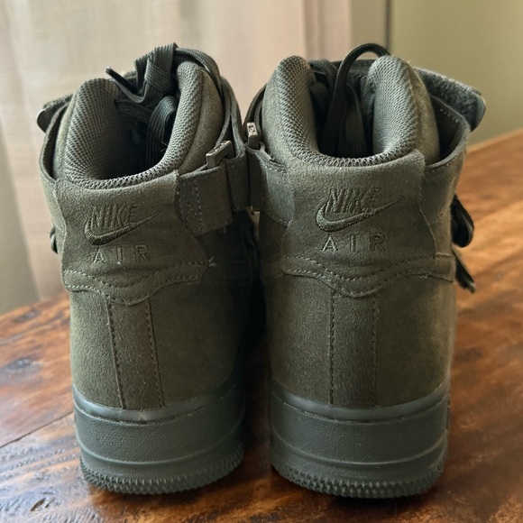 Nike x Billie Eilish Air Force 1 High '07 SP - Picture 3 of 10